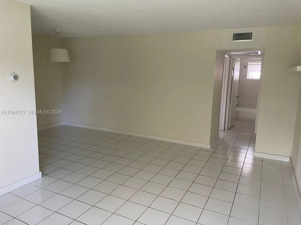 1450 Atlantic Shores Blvd 109, Hallandale Beach, F, Hallandale Beach, Florida 33009, 1 Bedroom Bedrooms, ,1 BathroomBathrooms,Residential Lease,For Rent,1450 Atlantic Shores Blvd 109, Hallandale Beach, F,A11964777