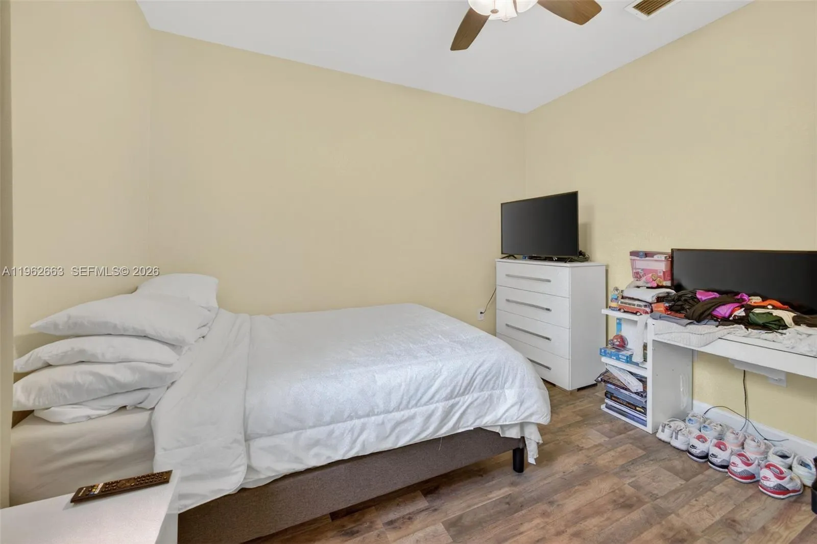 3669 Se 2nd Ct, Homestead, Florida 33033, Homestead, Florida 33033, 4 Bedrooms Bedrooms, ,3 BathroomsBathrooms,Residential,For Sale,3669 Se 2nd Ct, Homestead, Florida 33033,A11962663