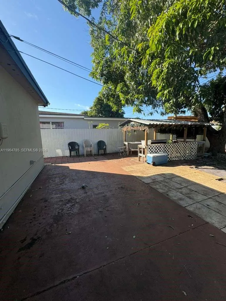 Miramar, Florida 33023, 3 Bedrooms Bedrooms, ,2 BathroomsBathrooms,Residential,For Sale,A11964785