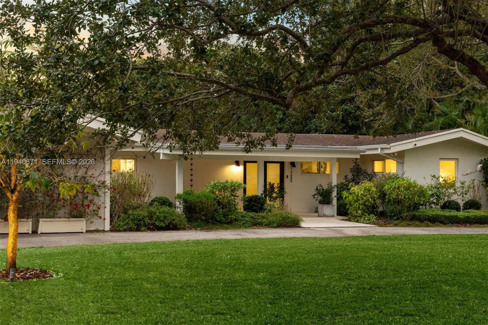 12685 Sw 81st Ave, Pinecrest, Florida 33156, Pinecrest, Florida 33156, 5 Bedrooms Bedrooms, ,3 BathroomsBathrooms,Residential,For Sale,12685 Sw 81st Ave, Pinecrest, Florida 33156,A11940671