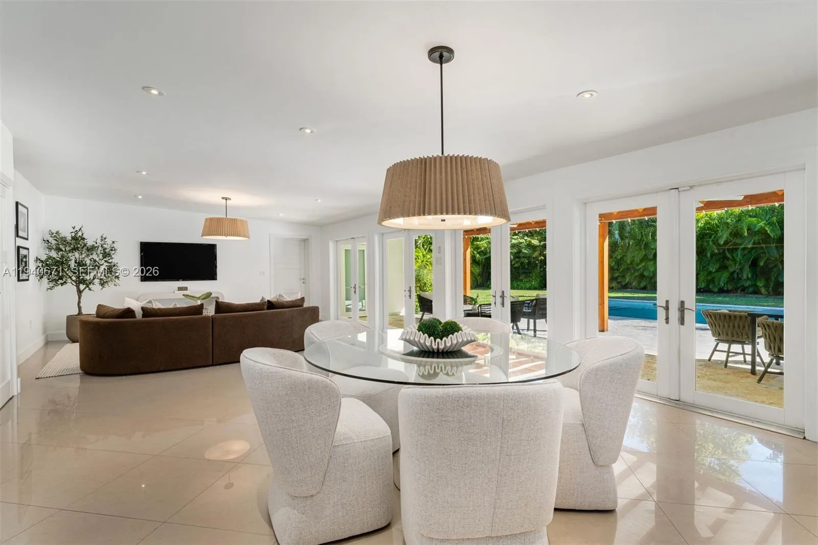 Open and light-filled