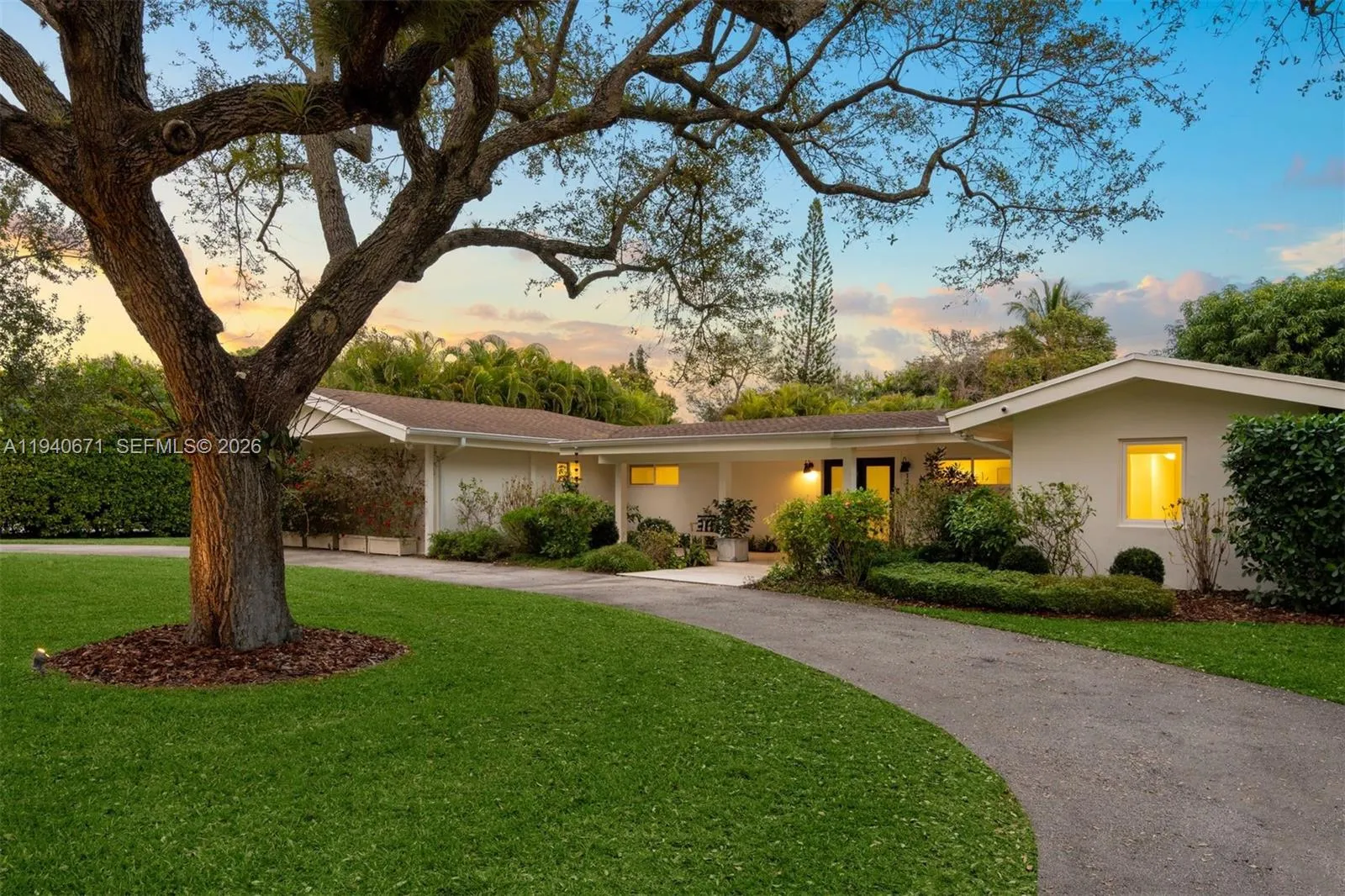 12685 Sw 81st Ave, Pinecrest, Florida 33156, Pinecrest, Florida 33156, 5 Bedrooms Bedrooms, ,3 BathroomsBathrooms,Residential,For Sale,12685 Sw 81st Ave, Pinecrest, Florida 33156,A11940671