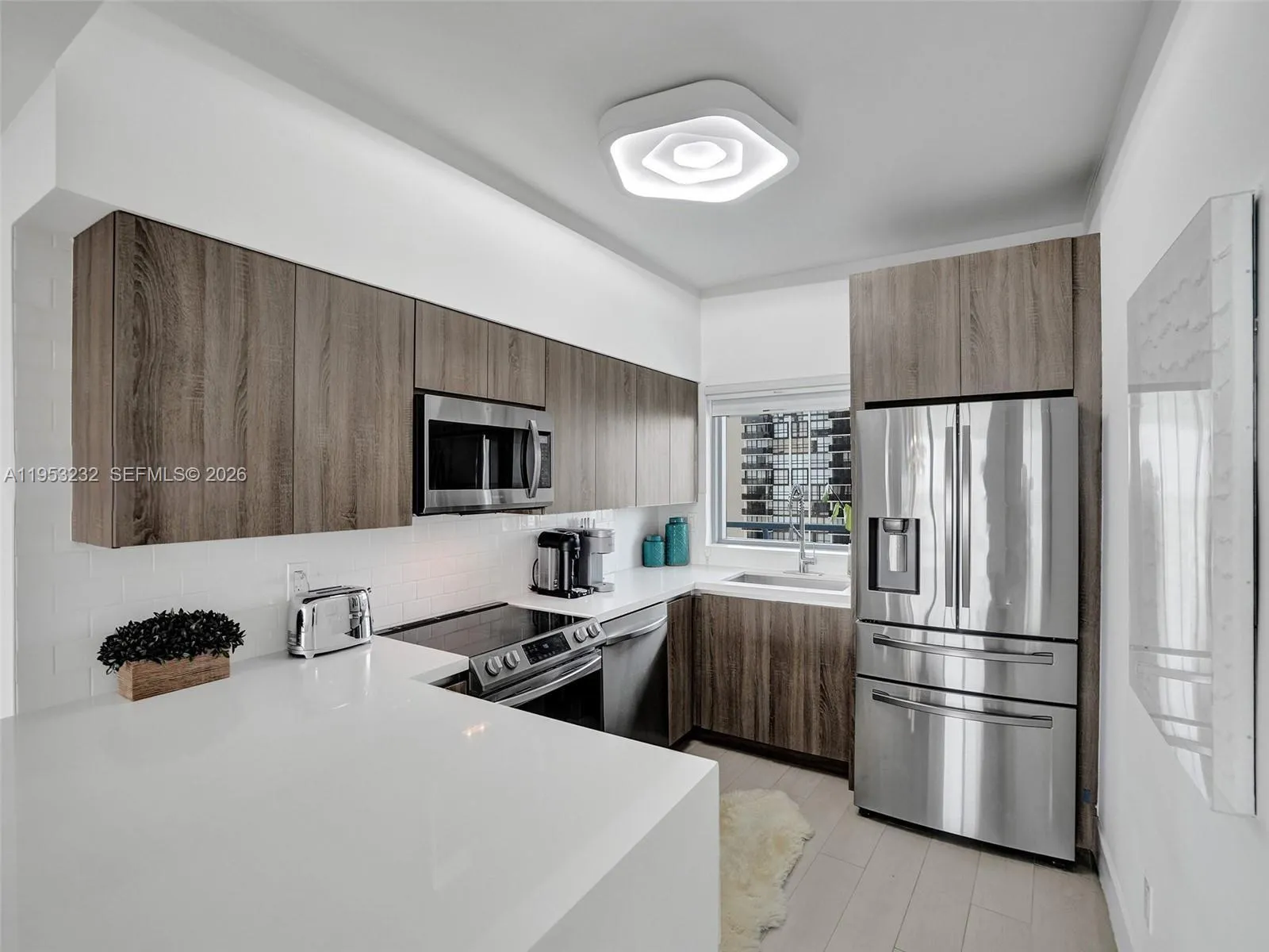 601 Ne 36th St 1003, Miami, Florida 33137, Miami, Florida 33137, 2 Bedrooms Bedrooms, ,2 BathroomsBathrooms,Residential,For Sale,601 Ne 36th St 1003, Miami, Florida 33137,A11953232