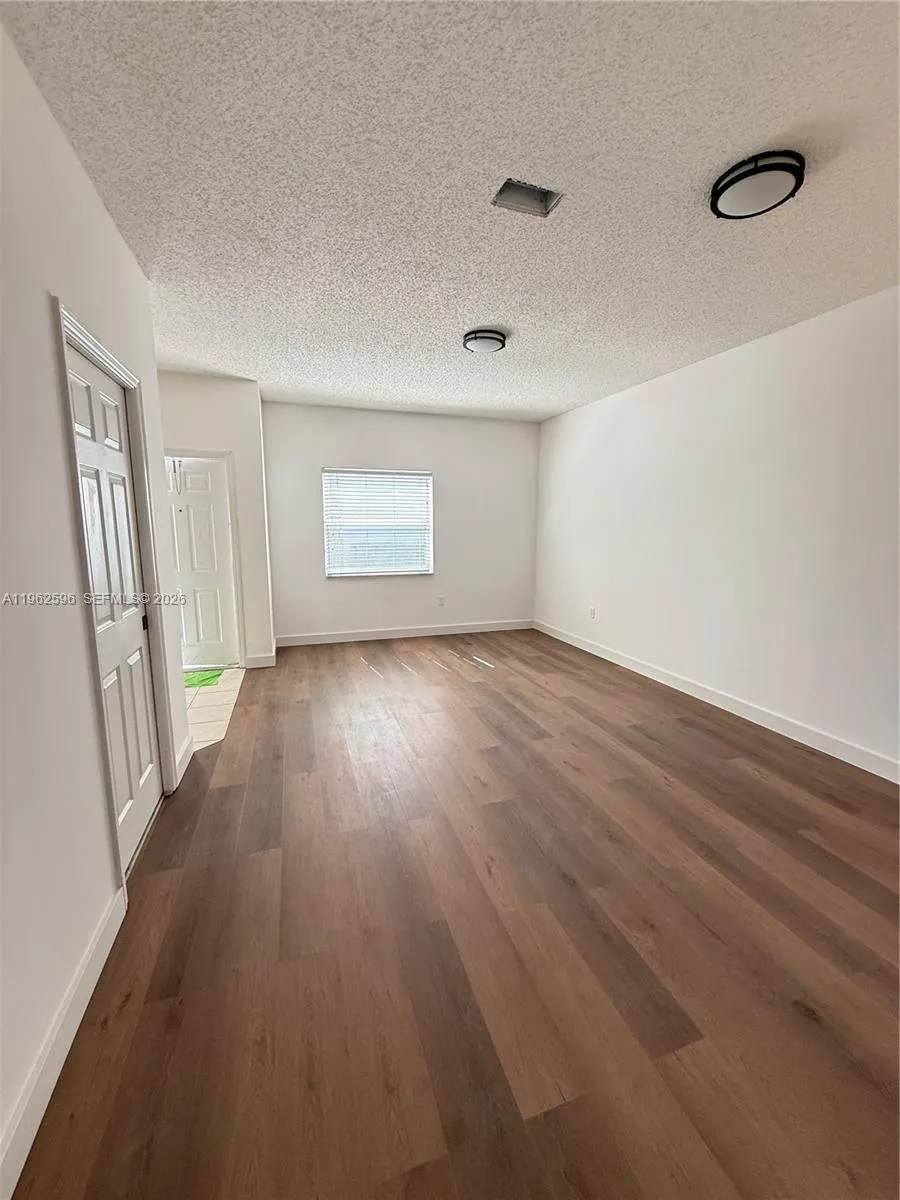 2223 Se 23rd Ave 2223, Homestead, Florida 33035, Homestead, Florida 33035, 3 Bedrooms Bedrooms, ,2 BathroomsBathrooms,Residential Lease,For Rent,2223 Se 23rd Ave 2223, Homestead, Florida 33035,A11962596
