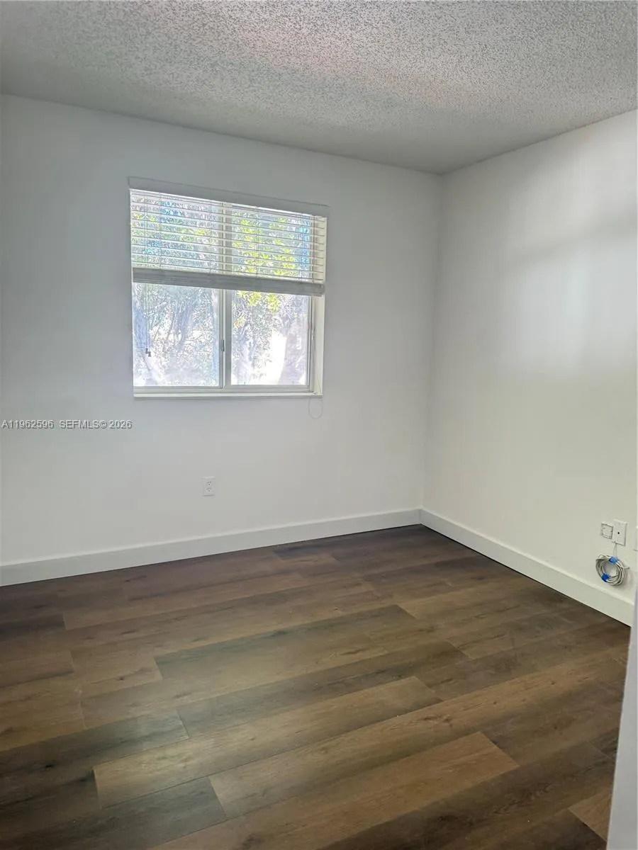 2223 Se 23rd Ave 2223, Homestead, Florida 33035, Homestead, Florida 33035, 3 Bedrooms Bedrooms, ,2 BathroomsBathrooms,Residential Lease,For Rent,2223 Se 23rd Ave 2223, Homestead, Florida 33035,A11962596