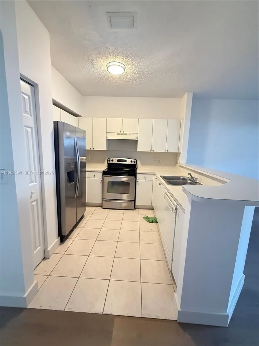 2223 Se 23rd Ave 2223, Homestead, Florida 33035, Homestead, Florida 33035, 3 Bedrooms Bedrooms, ,2 BathroomsBathrooms,Residential Lease,For Rent,2223 Se 23rd Ave 2223, Homestead, Florida 33035,A11962596