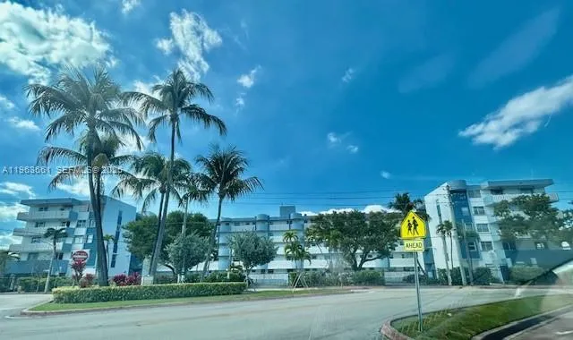 7900 Tatum Waterway Dr 214, Miami Beach, Florida 3, Miami Beach, Florida 33141, 1 Bedroom Bedrooms, ,1 BathroomBathrooms,Residential Lease,For Rent,7900 Tatum Waterway Dr 214, Miami Beach, Florida 3,A11963661