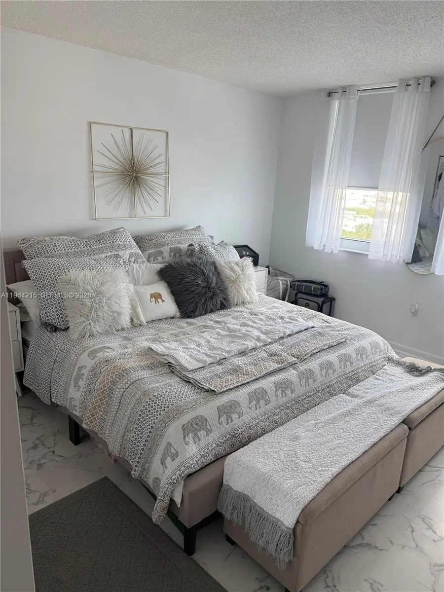 Miami Beach, Florida 33139, 1 Bedroom Bedrooms, ,1 BathroomBathrooms,Residential,For Sale,A11964215