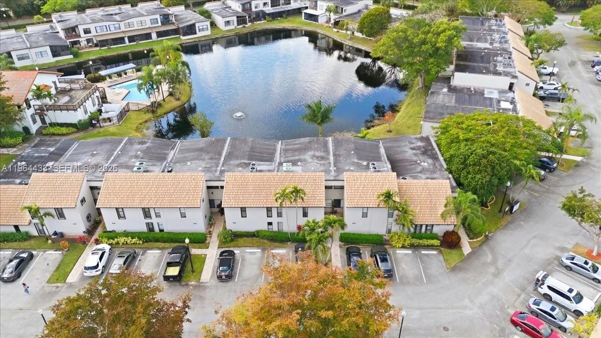 958 Mockingbird Ln 514, Plantation, Florida 33324, Plantation, Florida 33324, 4 Bedrooms Bedrooms, ,2 BathroomsBathrooms,Residential,For Sale,958 Mockingbird Ln 514, Plantation, Florida 33324,A11964433
