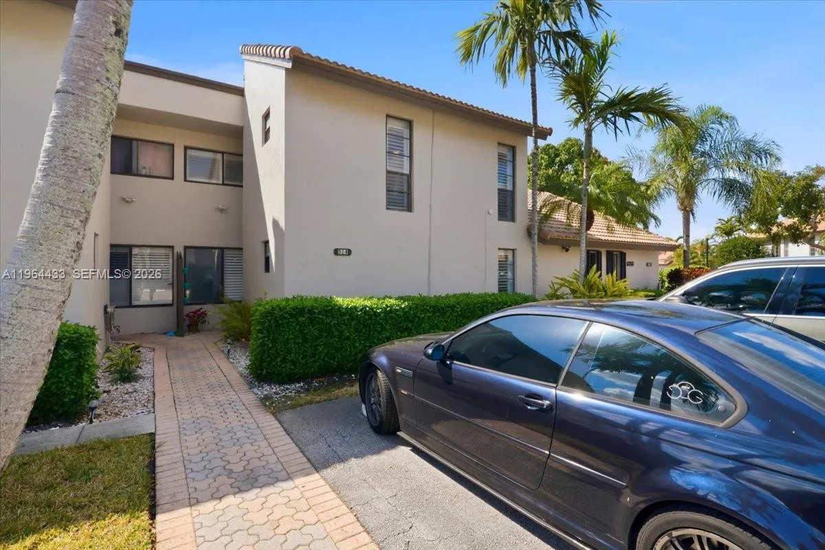 958 Mockingbird Ln 514, Plantation, Florida 33324, Plantation, Florida 33324, 4 Bedrooms Bedrooms, ,2 BathroomsBathrooms,Residential,For Sale,958 Mockingbird Ln 514, Plantation, Florida 33324,A11964433