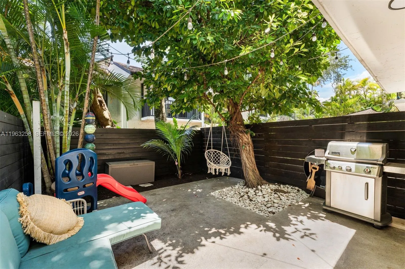 3214 W Trade Ave Iii-5, Miami, Florida 33133, Miami, Florida 33133, 2 Bedrooms Bedrooms, ,2 BathroomsBathrooms,Residential,For Sale,3214 W Trade Ave Iii-5, Miami, Florida 33133,A11963258