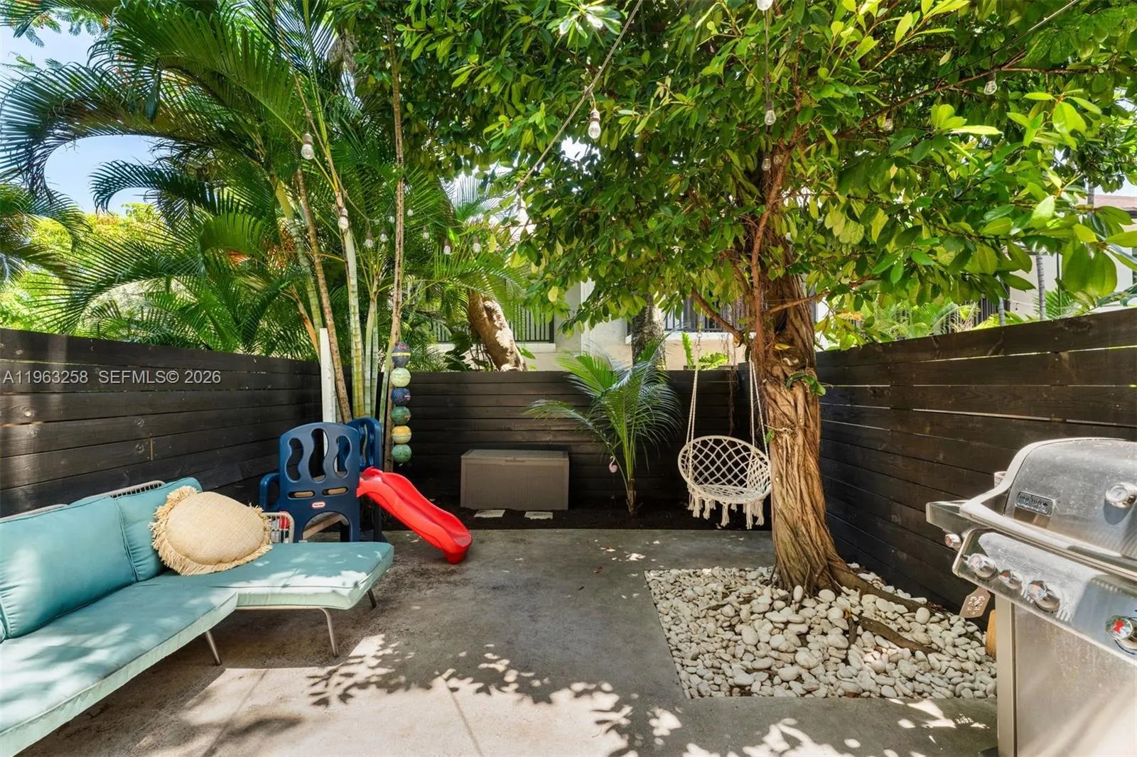 3214 W Trade Ave Iii-5, Miami, Florida 33133, Miami, Florida 33133, 2 Bedrooms Bedrooms, ,2 BathroomsBathrooms,Residential,For Sale,3214 W Trade Ave Iii-5, Miami, Florida 33133,A11963258