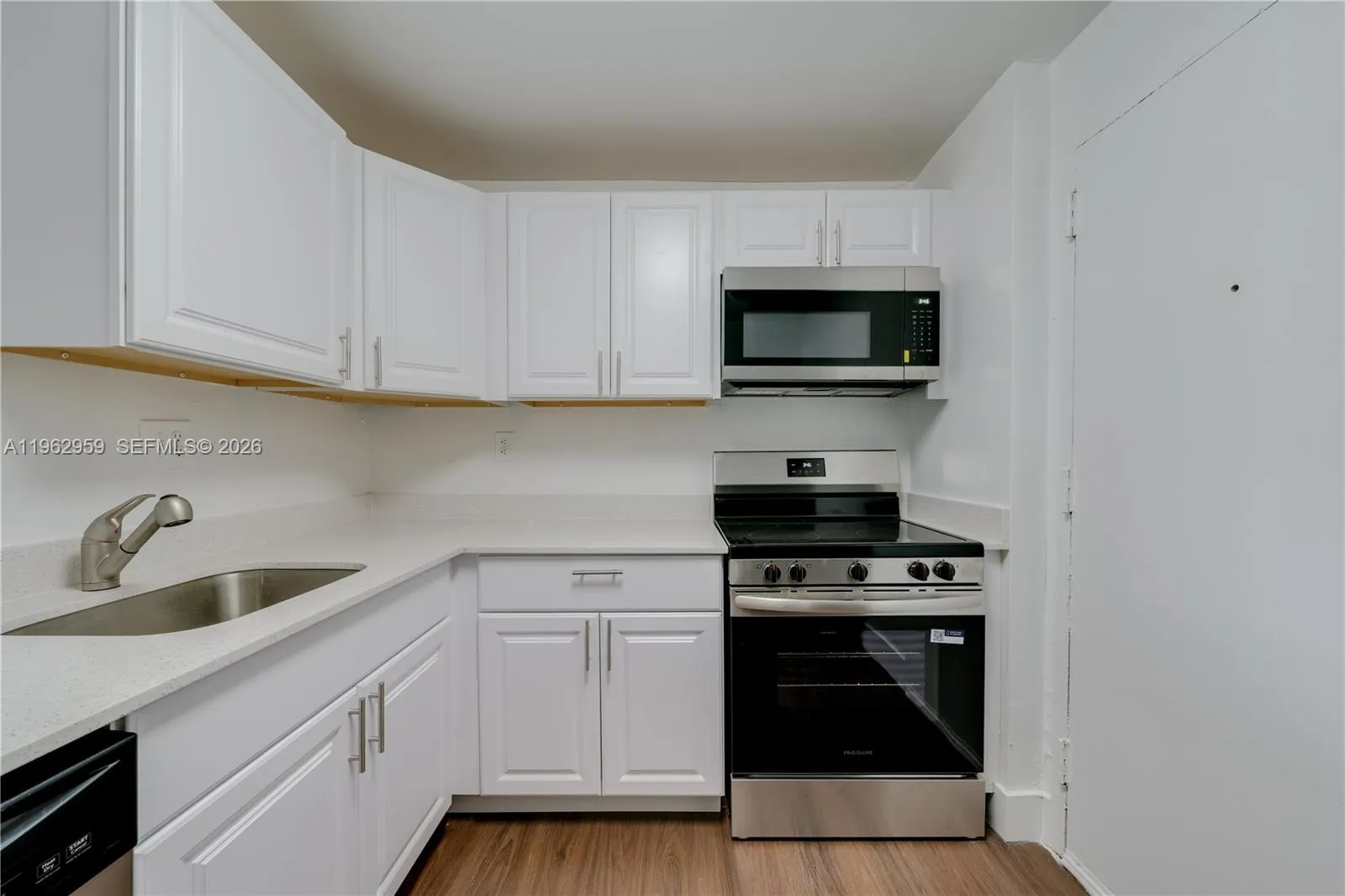 9001-9143 Sw 77th Ave, Miami, Florida 33156, Miami, Florida 33156, ,Residential Income,For Sale,9001-9143 Sw 77th Ave, Miami, Florida 33156,A11962959