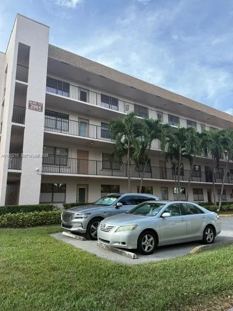 2981 N Nob Hill Rd 306, Sunrise, Florida 33322, Sunrise, Florida 33322, 2 Bedrooms Bedrooms, ,2 BathroomsBathrooms,Residential,For Sale,2981 N Nob Hill Rd 306, Sunrise, Florida 33322,A11963215