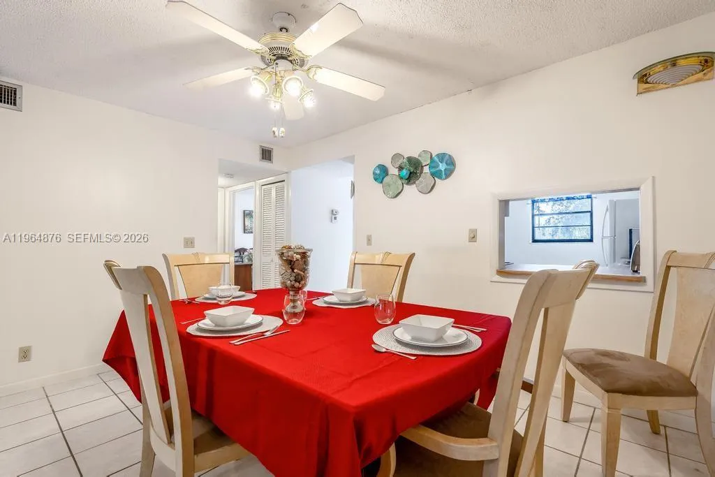 250 Gate Rd 257, Hollywood, Florida 33024, Hollywood, Florida 33024, 2 Bedrooms Bedrooms, ,2 BathroomsBathrooms,Residential,For Sale,250 Gate Rd 257, Hollywood, Florida 33024,A11964876