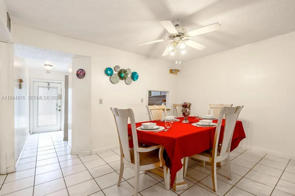 250 Gate Rd 257, Hollywood, Florida 33024, Hollywood, Florida 33024, 2 Bedrooms Bedrooms, ,2 BathroomsBathrooms,Residential,For Sale,250 Gate Rd 257, Hollywood, Florida 33024,A11964876