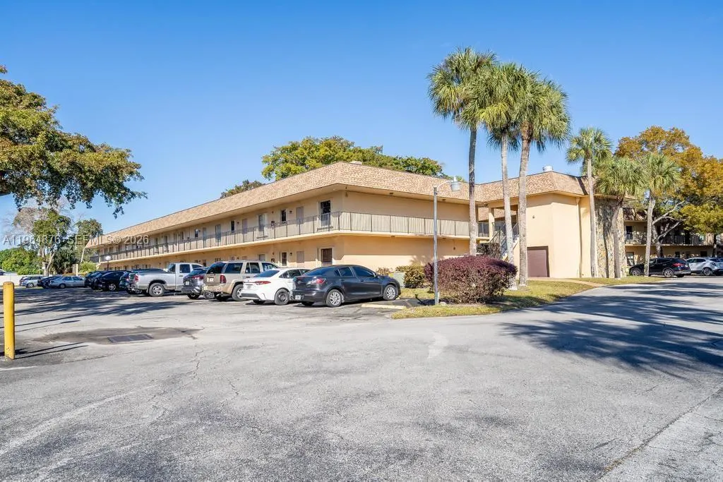 250 Gate Rd 257, Hollywood, Florida 33024, Hollywood, Florida 33024, 2 Bedrooms Bedrooms, ,2 BathroomsBathrooms,Residential,For Sale,250 Gate Rd 257, Hollywood, Florida 33024,A11964876