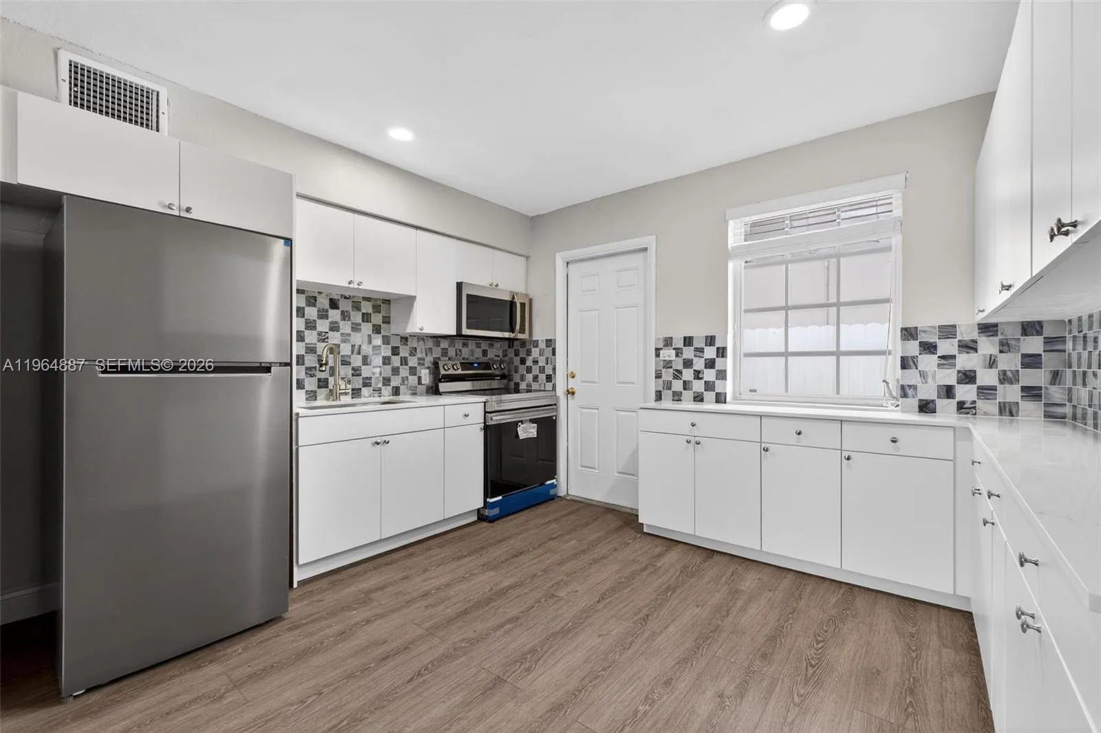 11441 Sw 2nd St 11443, Sweetwater, Florida 33174, Sweetwater, Florida 33174, 2 Bedrooms Bedrooms, ,1 BathroomBathrooms,Residential Lease,For Rent,11441 Sw 2nd St 11443, Sweetwater, Florida 33174,A11964887