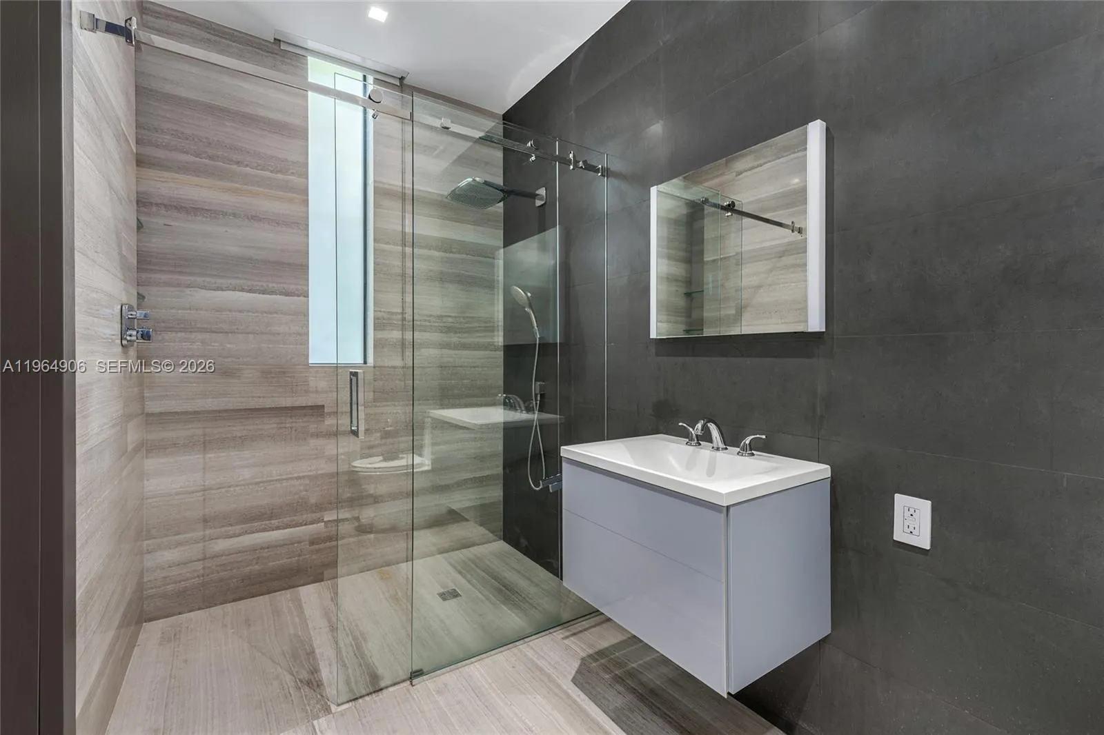 528 Lakeview Ct, Miami Beach, Florida 33140, Miami Beach, Florida 33140, 5 Bedrooms Bedrooms, ,7 BathroomsBathrooms,Residential Lease,For Rent,528 Lakeview Ct, Miami Beach, Florida 33140,A11964906