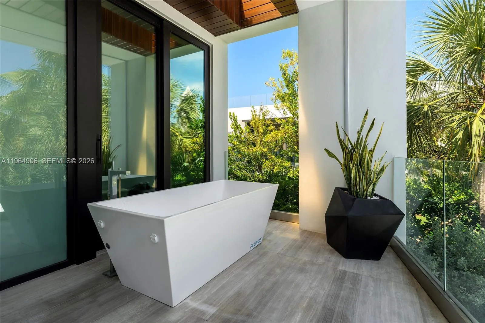 528 Lakeview Ct, Miami Beach, Florida 33140, Miami Beach, Florida 33140, 5 Bedrooms Bedrooms, ,7 BathroomsBathrooms,Residential Lease,For Rent,528 Lakeview Ct, Miami Beach, Florida 33140,A11964906