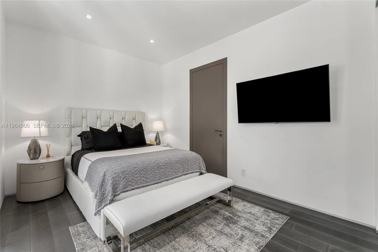 528 Lakeview Ct, Miami Beach, Florida 33140, Miami Beach, Florida 33140, 5 Bedrooms Bedrooms, ,7 BathroomsBathrooms,Residential Lease,For Rent,528 Lakeview Ct, Miami Beach, Florida 33140,A11964906