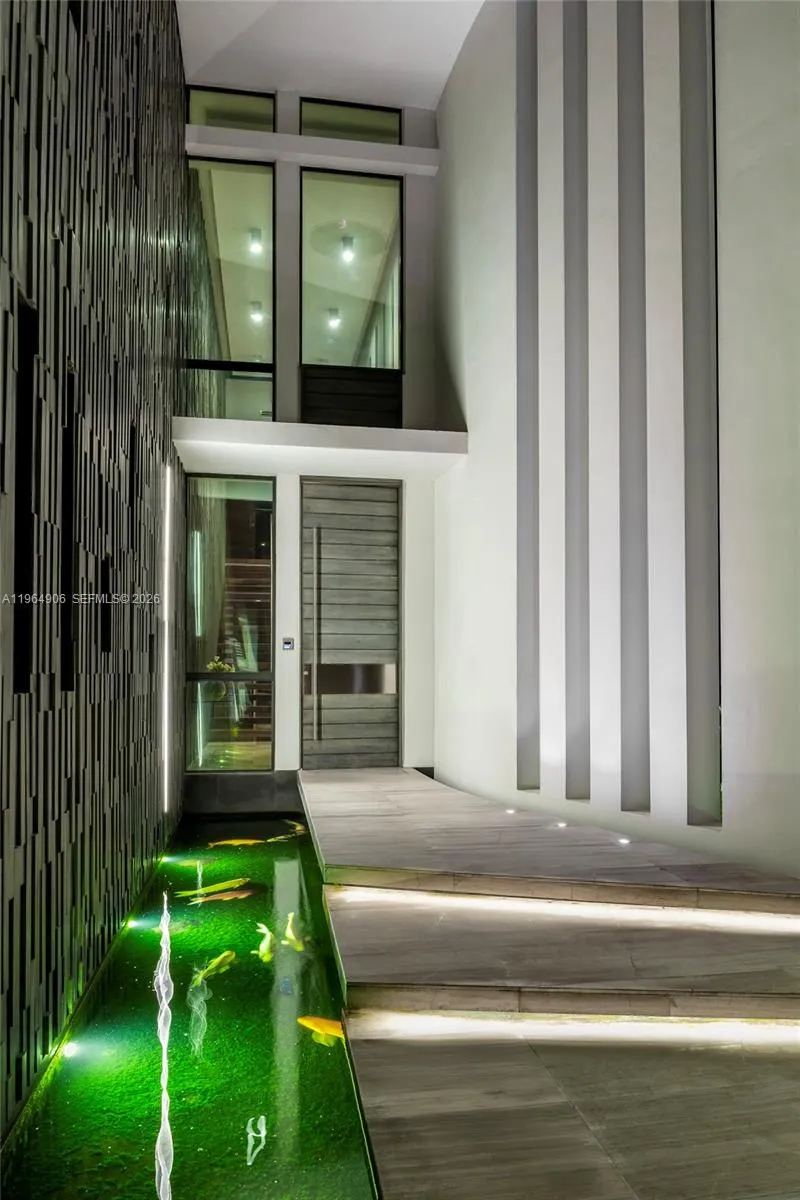 528 Lakeview Ct, Miami Beach, Florida 33140, Miami Beach, Florida 33140, 5 Bedrooms Bedrooms, ,7 BathroomsBathrooms,Residential Lease,For Rent,528 Lakeview Ct, Miami Beach, Florida 33140,A11964906