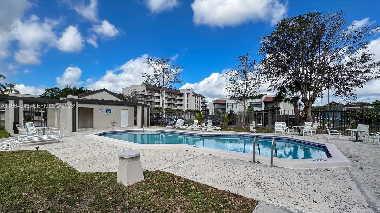 8885 Fontainebleau Blvd 205, Miami, Florida 33172, Miami, Florida 33172, 2 Bedrooms Bedrooms, ,1 BathroomBathrooms,Residential,For Sale,8885 Fontainebleau Blvd 205, Miami, Florida 33172,A11964846