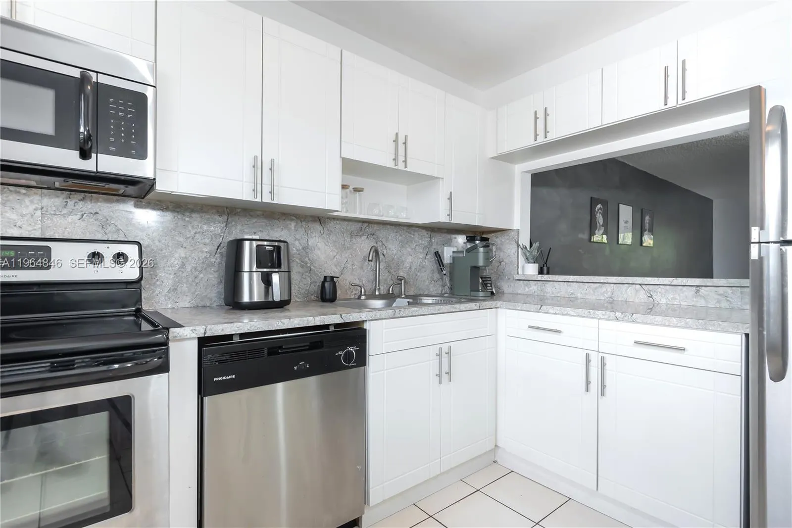 8885 Fontainebleau Blvd 205, Miami, Florida 33172, Miami, Florida 33172, 2 Bedrooms Bedrooms, ,1 BathroomBathrooms,Residential,For Sale,8885 Fontainebleau Blvd 205, Miami, Florida 33172,A11964846