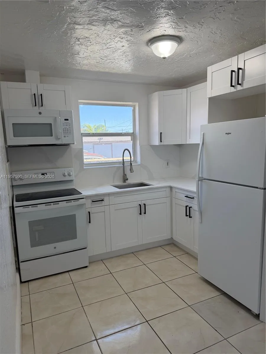 Miami, Florida 33142, 3 Bedrooms Bedrooms, ,2 BathroomsBathrooms,Residential Lease,For Rent,A11957590