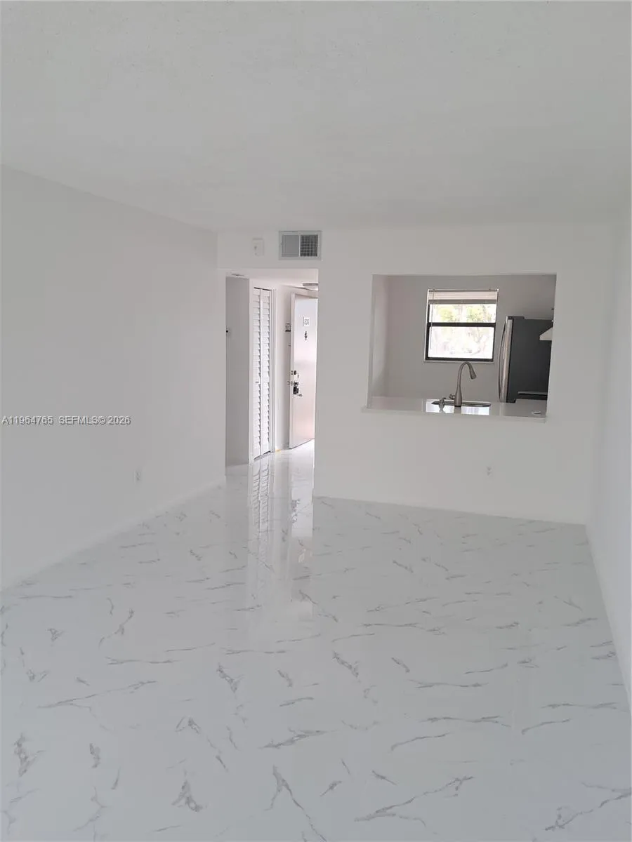 14925 Sw 104th St 3-206, Miami, Florida 33196, Miami, Florida 33196, 2 Bedrooms Bedrooms, ,2 BathroomsBathrooms,Residential Lease,For Rent,14925 Sw 104th St 3-206, Miami, Florida 33196,A11964765