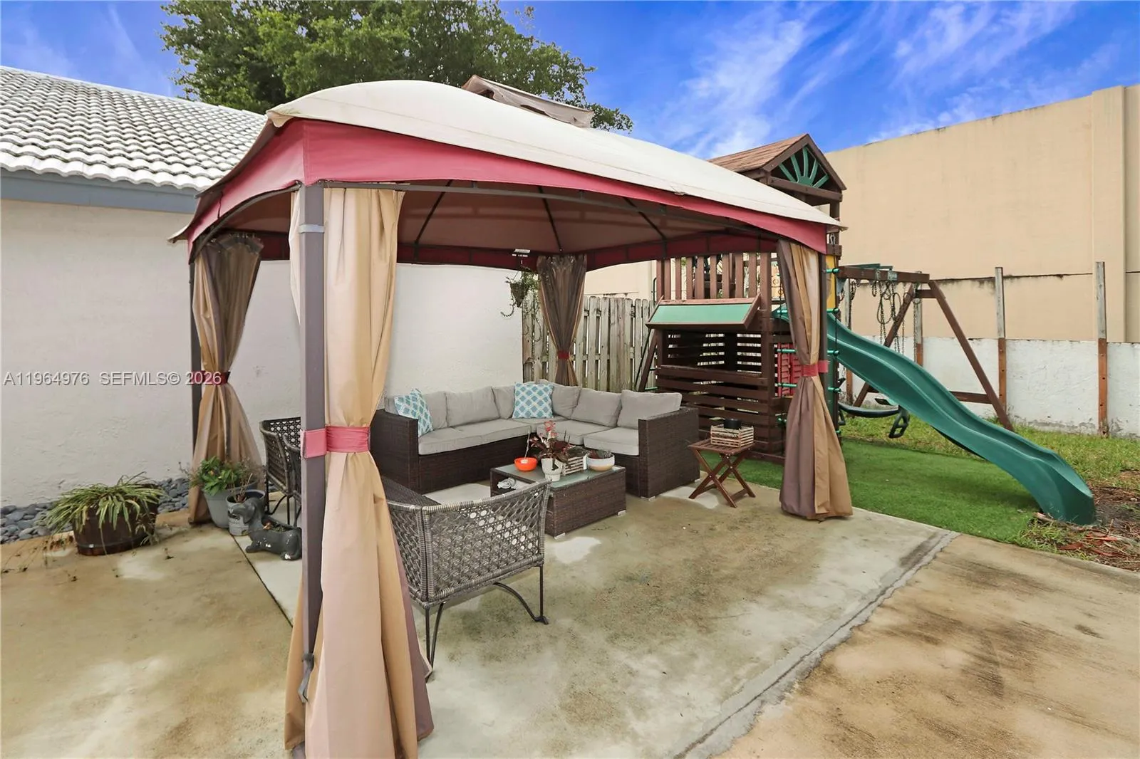 Davie, Florida 33331, 3 Bedrooms Bedrooms, ,2 BathroomsBathrooms,Residential Lease,For Rent,A11964976