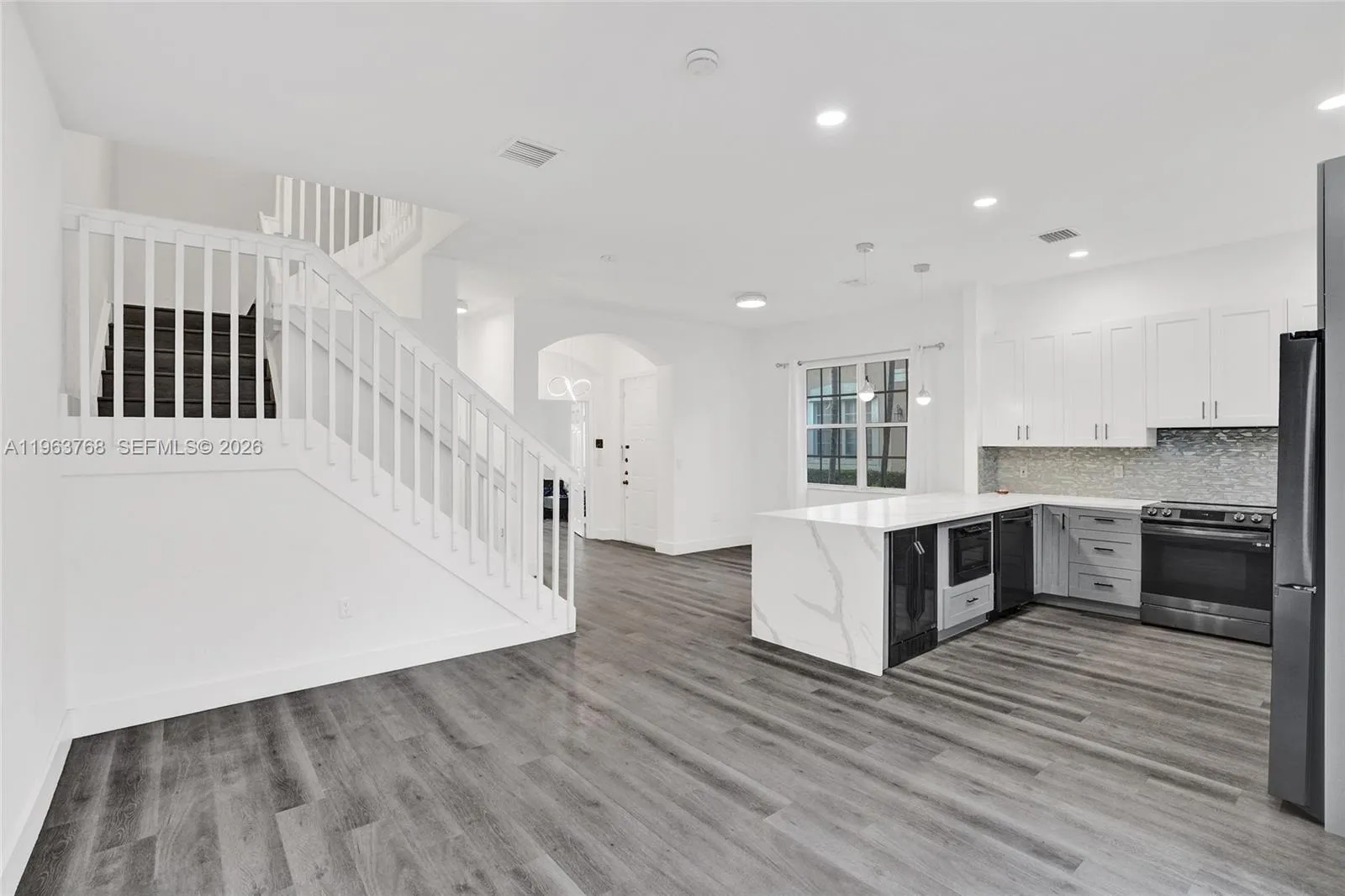 Kitchen/Dining Room Area