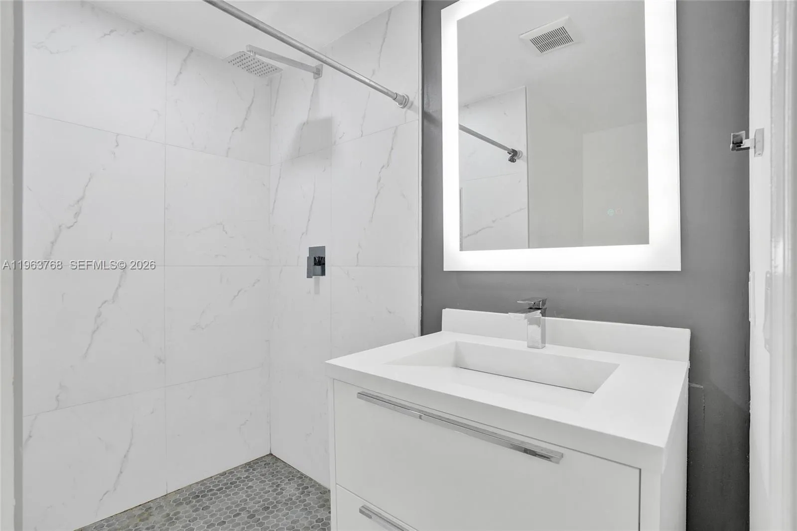 1st Floor Bathroom