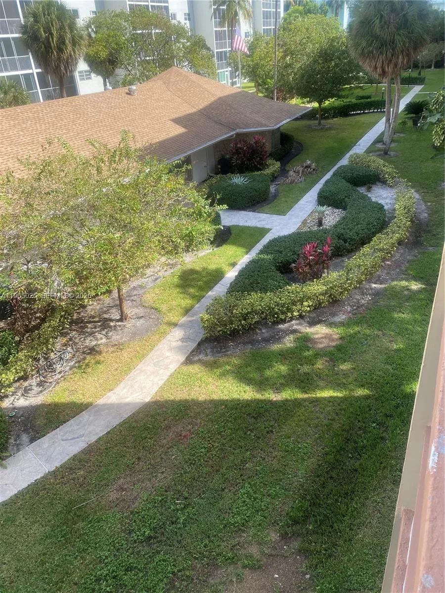 610 Ne 12th Ave 308, Hallandale Beach, Florida 330, Hallandale Beach, Florida 33009, 2 Bedrooms Bedrooms, ,2 BathroomsBathrooms,Residential,For Sale,610 Ne 12th Ave 308, Hallandale Beach, Florida 330,A11965026