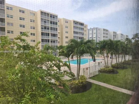 610 Ne 12th Ave 308, Hallandale Beach, Florida 330, Hallandale Beach, Florida 33009, 2 Bedrooms Bedrooms, ,2 BathroomsBathrooms,Residential,For Sale,610 Ne 12th Ave 308, Hallandale Beach, Florida 330,A11965026