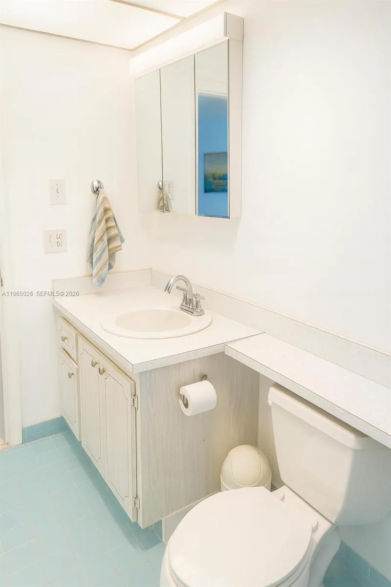 610 Ne 12th Ave 308, Hallandale Beach, Florida 330, Hallandale Beach, Florida 33009, 2 Bedrooms Bedrooms, ,2 BathroomsBathrooms,Residential,For Sale,610 Ne 12th Ave 308, Hallandale Beach, Florida 330,A11965026