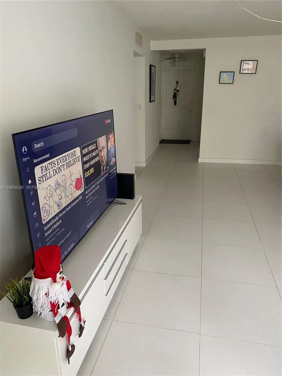 610 Ne 12th Ave 308, Hallandale Beach, Florida 330, Hallandale Beach, Florida 33009, 2 Bedrooms Bedrooms, ,2 BathroomsBathrooms,Residential,For Sale,610 Ne 12th Ave 308, Hallandale Beach, Florida 330,A11965026