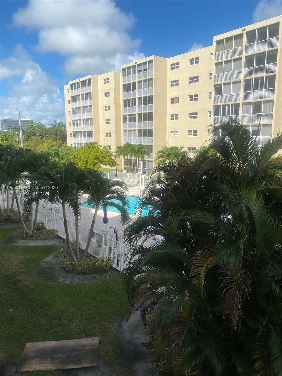 610 Ne 12th Ave 308, Hallandale Beach, Florida 330, Hallandale Beach, Florida 33009, 2 Bedrooms Bedrooms, ,2 BathroomsBathrooms,Residential,For Sale,610 Ne 12th Ave 308, Hallandale Beach, Florida 330,A11965026