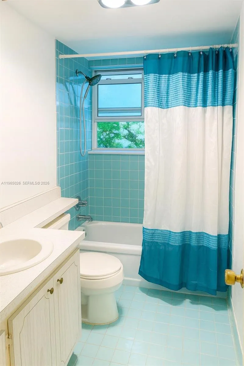 610 Ne 12th Ave 308, Hallandale Beach, Florida 330, Hallandale Beach, Florida 33009, 2 Bedrooms Bedrooms, ,2 BathroomsBathrooms,Residential,For Sale,610 Ne 12th Ave 308, Hallandale Beach, Florida 330,A11965026