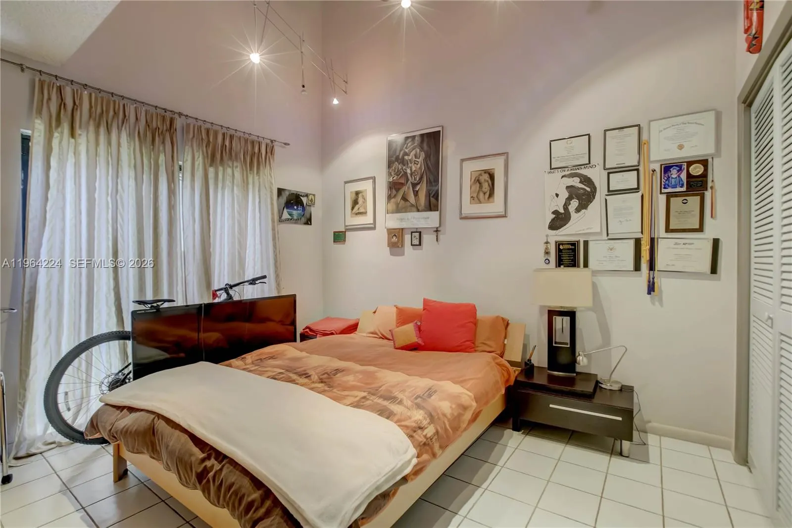 913 Diplomat Pkwy, Hallandale Beach, Florida 33009, Hallandale Beach, Florida 33009, 5 Bedrooms Bedrooms, ,4 BathroomsBathrooms,Residential,For Sale,913 Diplomat Pkwy, Hallandale Beach, Florida 33009,A11964224