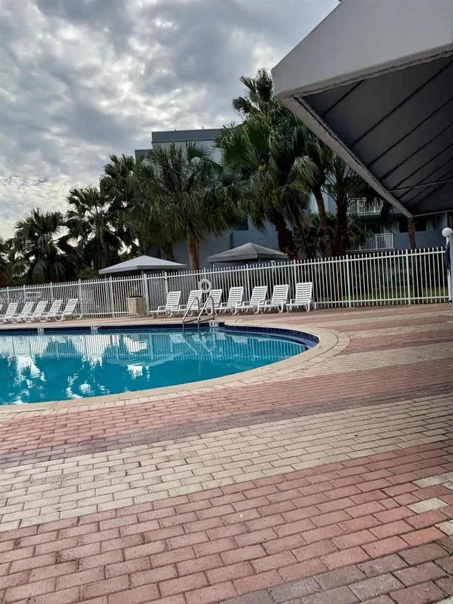 9365 Fontainebleau Blvd E105, Miami, Florida 33172, Miami, Florida 33172, 1 Bedroom Bedrooms, ,1 BathroomBathrooms,Residential Lease,For Rent,9365 Fontainebleau Blvd E105, Miami, Florida 33172,A11964783