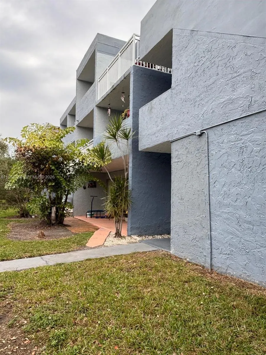 9365 Fontainebleau Blvd E105, Miami, Florida 33172, Miami, Florida 33172, 1 Bedroom Bedrooms, ,1 BathroomBathrooms,Residential Lease,For Rent,9365 Fontainebleau Blvd E105, Miami, Florida 33172,A11964783