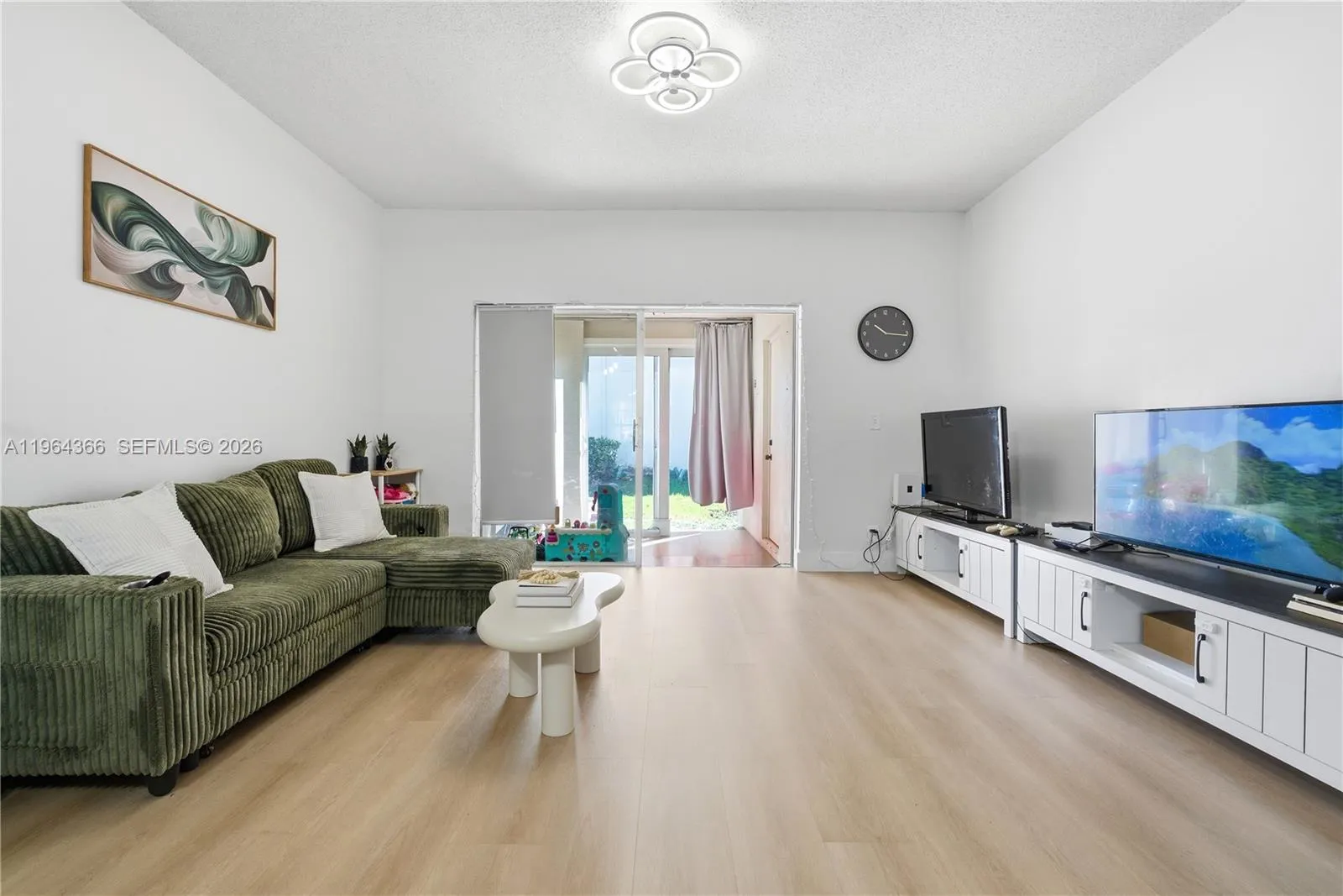 2 Simonton Cir, Weston, Florida 33326, Weston, Florida 33326, 2 Bedrooms Bedrooms, ,2 BathroomsBathrooms,Residential,For Sale,2 Simonton Cir, Weston, Florida 33326,A11964366