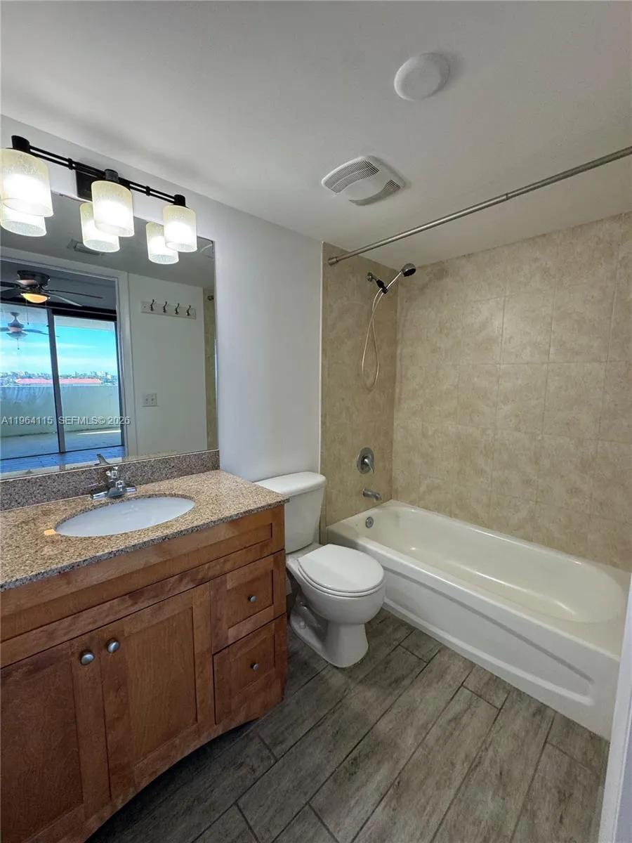 219 Nw 12th Ave 711, Miami, Florida 33128, Miami, Florida 33128, 2 Bedrooms Bedrooms, ,2 BathroomsBathrooms,Residential Lease,For Rent,219 Nw 12th Ave 711, Miami, Florida 33128,A11964115