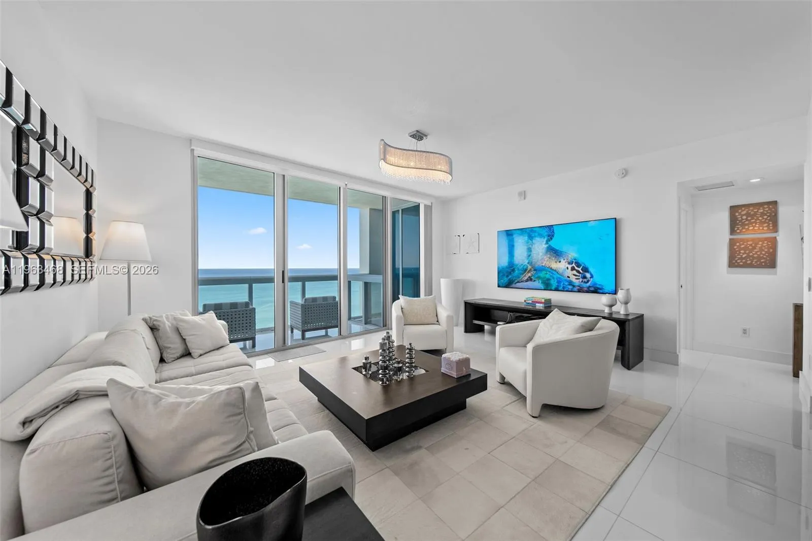 6899 Collins Ave 2207, Miami Beach, Florida 33141, Miami Beach, Florida 33141, 2 Bedrooms Bedrooms, ,2 BathroomsBathrooms,Residential Lease,For Rent,6899 Collins Ave 2207, Miami Beach, Florida 33141,A11963468