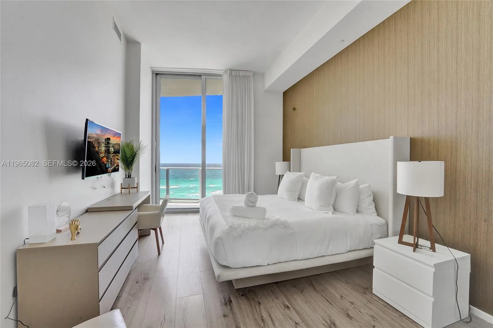 4111 S Ocean Dr 603, Hollywood, Florida 33019, Hollywood, Florida 33019, 1 Bedroom Bedrooms, ,1 BathroomBathrooms,Residential,For Sale,4111 S Ocean Dr 603, Hollywood, Florida 33019,A11965082