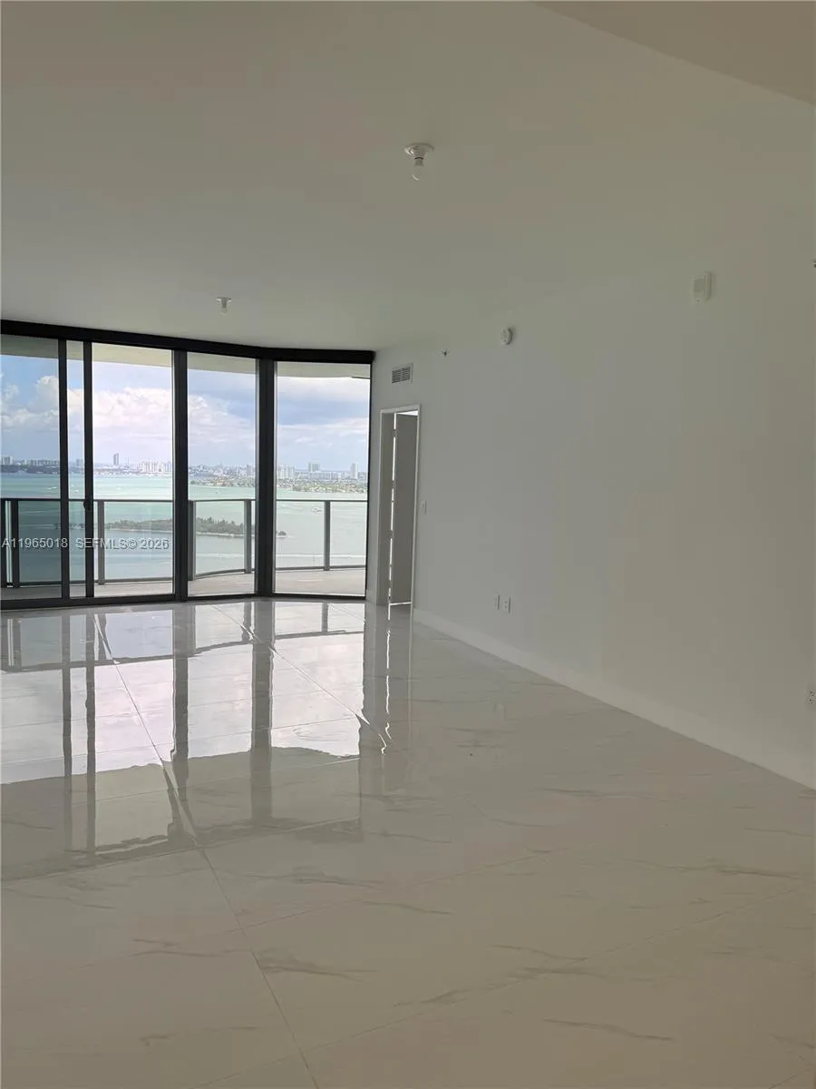 700 Ne 24th Street 2305, Miami, Florida 33137, Miami, Florida 33137, 3 Bedrooms Bedrooms, ,3 BathroomsBathrooms,Residential Lease,For Rent,700 Ne 24th Street 2305, Miami, Florida 33137,A11965018