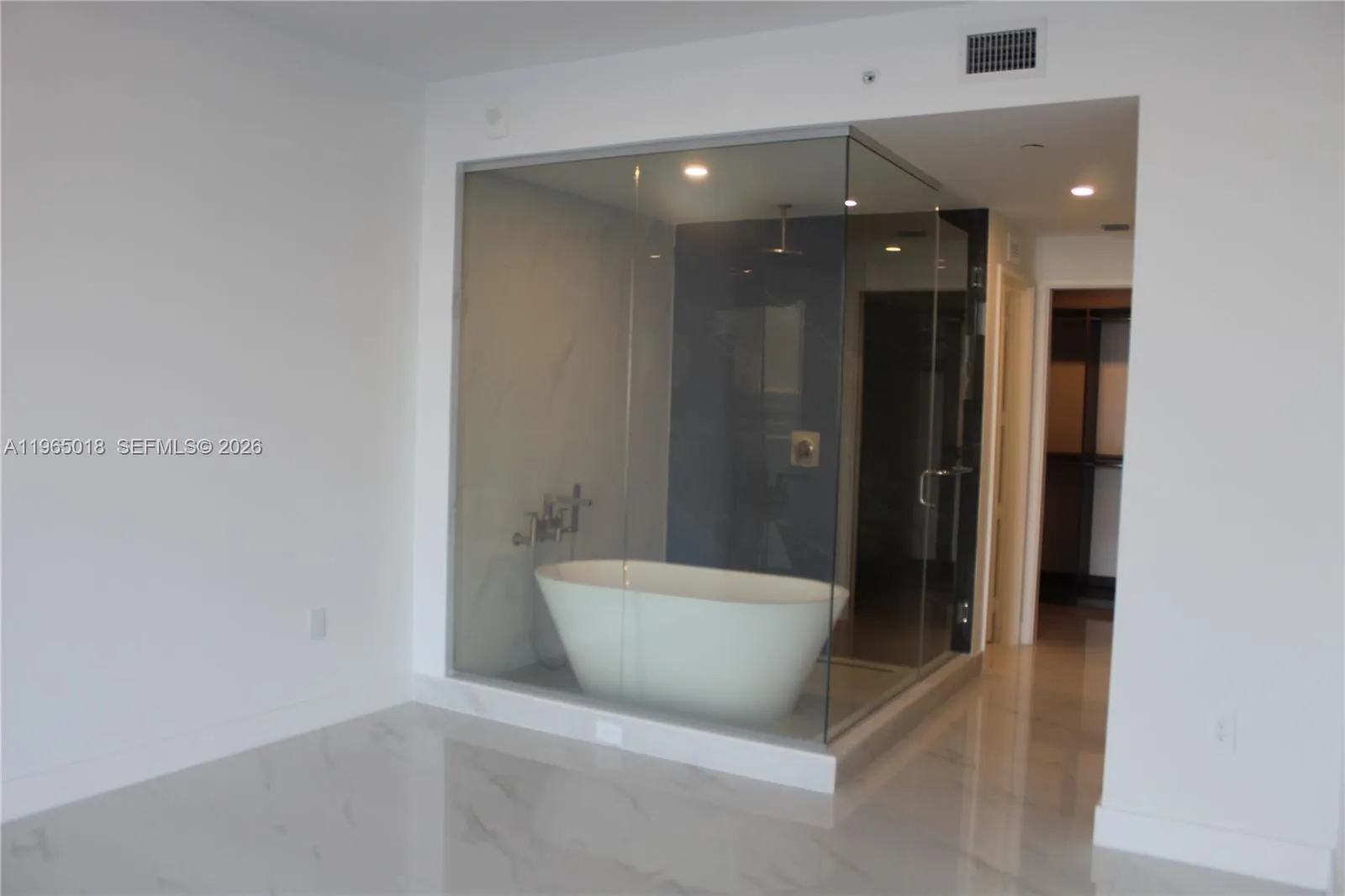 700 Ne 24th Street 2305, Miami, Florida 33137, Miami, Florida 33137, 3 Bedrooms Bedrooms, ,3 BathroomsBathrooms,Residential Lease,For Rent,700 Ne 24th Street 2305, Miami, Florida 33137,A11965018