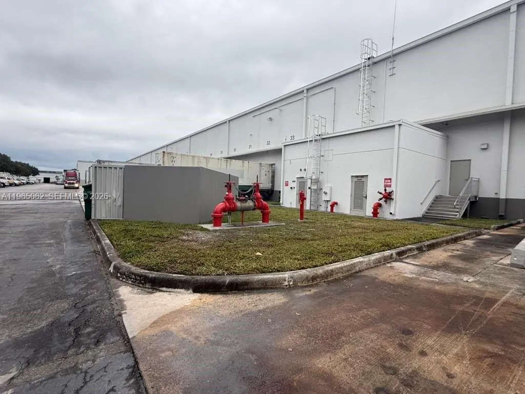 11401 Nw 134th St 104-106, Medley, Florida 33178, Medley, Florida 33178, ,Commercial Lease,For Rent,11401 Nw 134th St 104-106, Medley, Florida 33178,A11965062