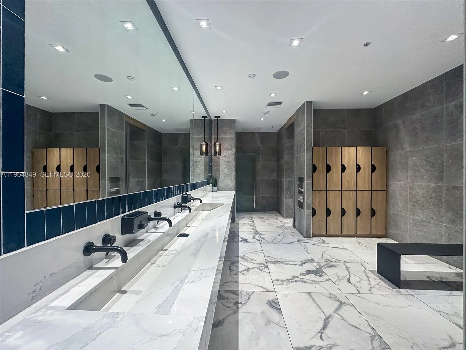 90 Sw 3rd St 1608, Miami, Florida 33130, Miami, Florida 33130, 1 Bedroom Bedrooms, ,1 BathroomBathrooms,Residential,For Sale,90 Sw 3rd St 1608, Miami, Florida 33130,A11964849